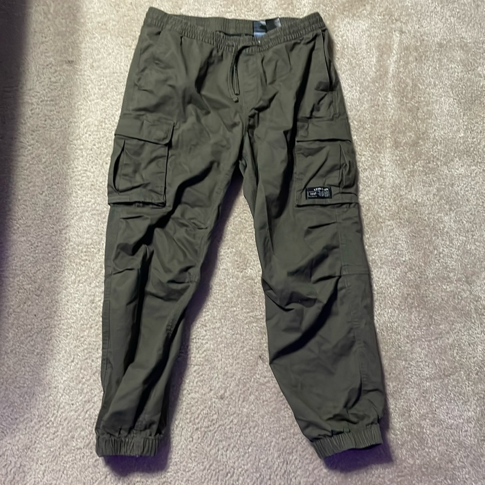 Relaxed fit cargo pants